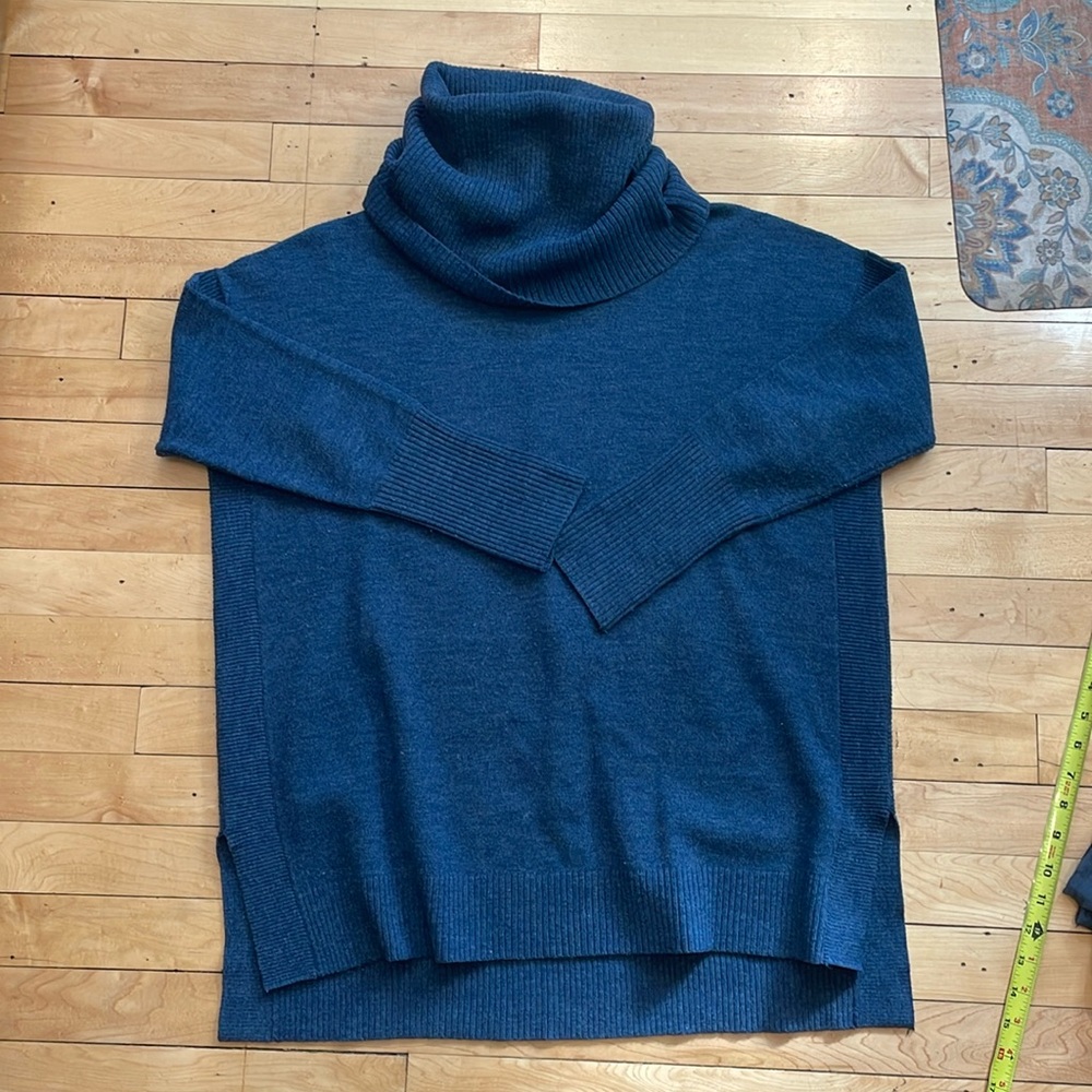 French Connection Women’s Sweater (M)
